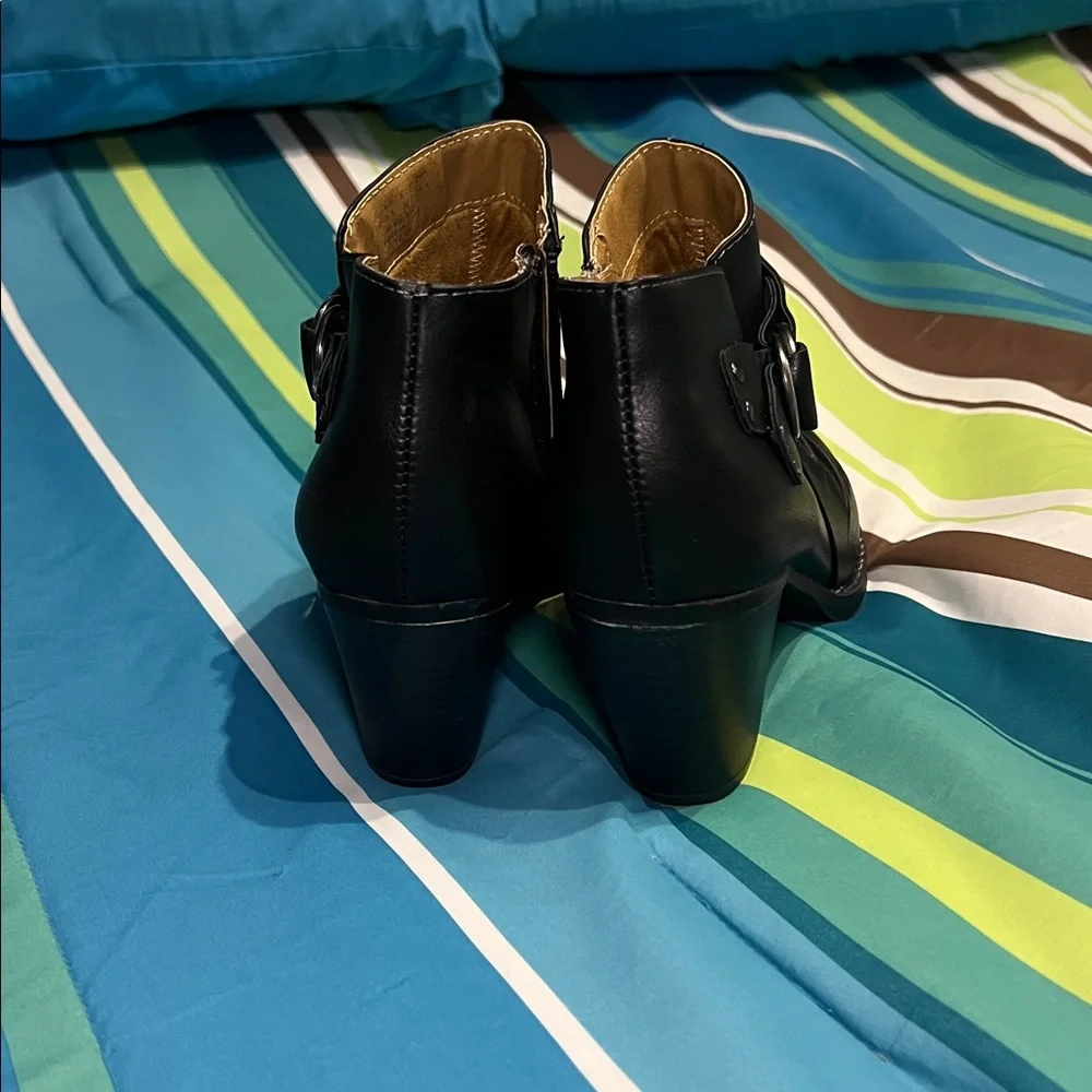 Natural Soul Black Ankle Booties - size 7.5 - Picture 5 of 6